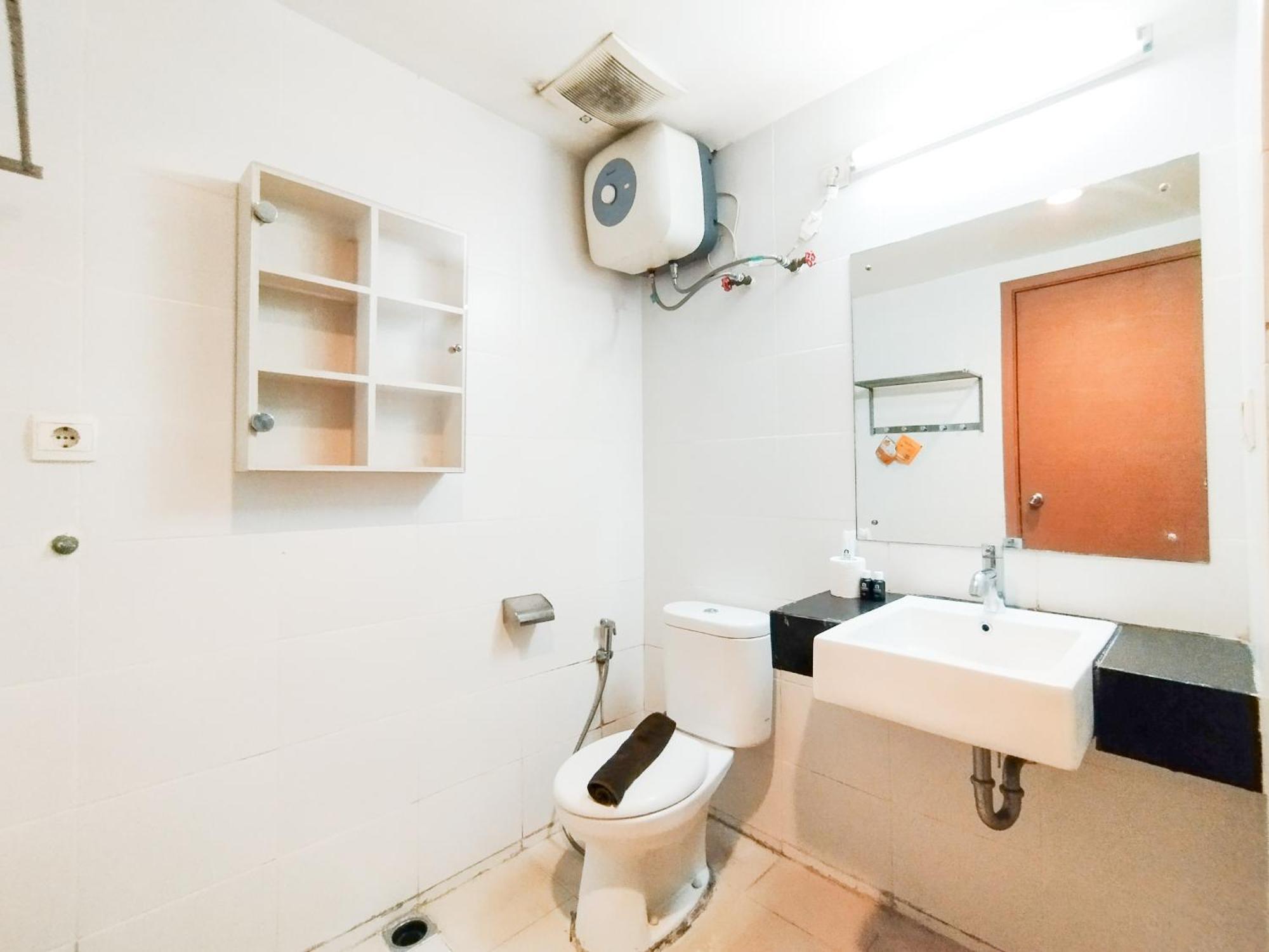 Simply And Comfy Studio Room Apartment Beverly Dago By Travelio Bandung Buitenkant foto